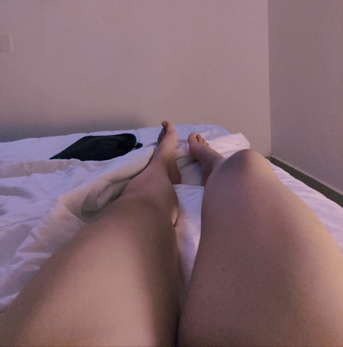 anaaliliacastx onlyfans leaked picture 2