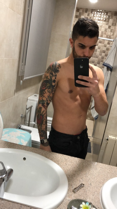 aneas1993 onlyfans leaked picture 2