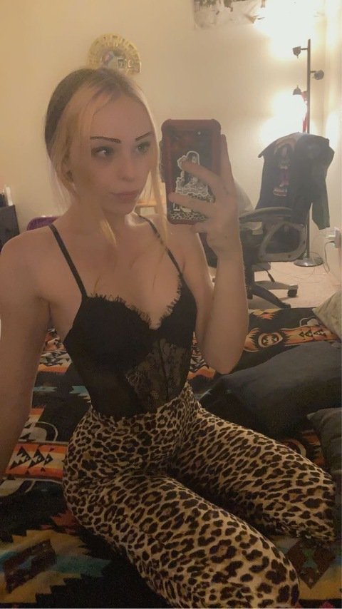 anniiscute onlyfans leaked picture 1