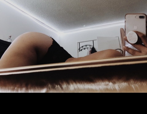 cali_carmelita onlyfans leaked picture 1