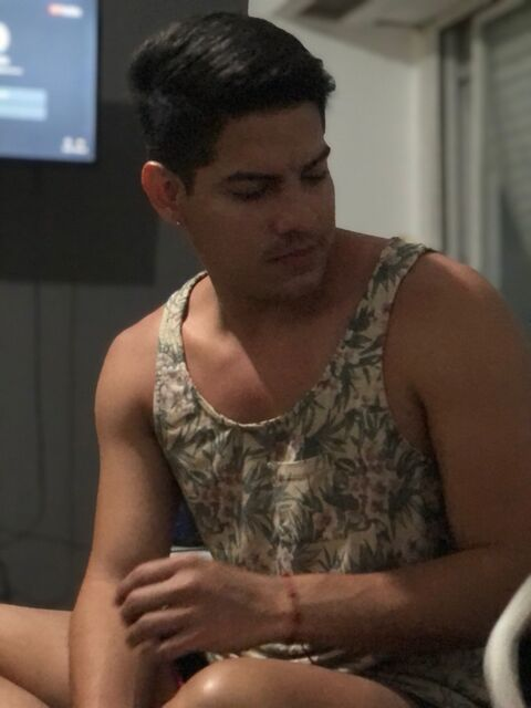 carlosgqf onlyfans leaked picture 1