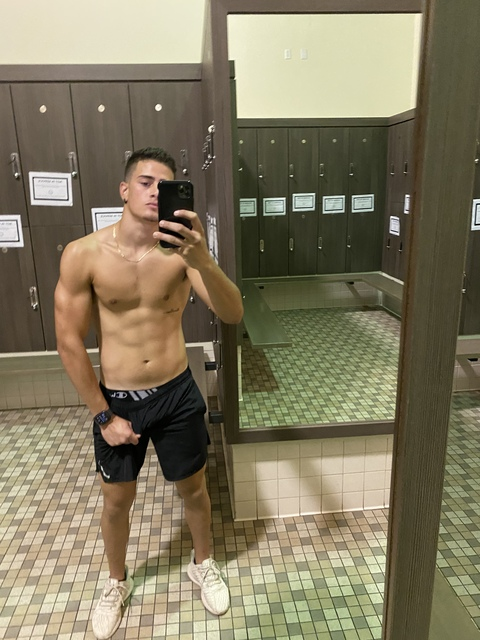 cartielo onlyfans leaked picture 1