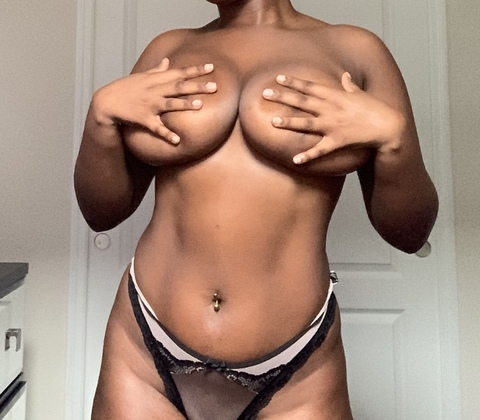 cocobutta4 onlyfans leaked picture 1