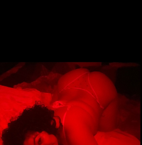 curvybrownlove onlyfans leaked picture 1