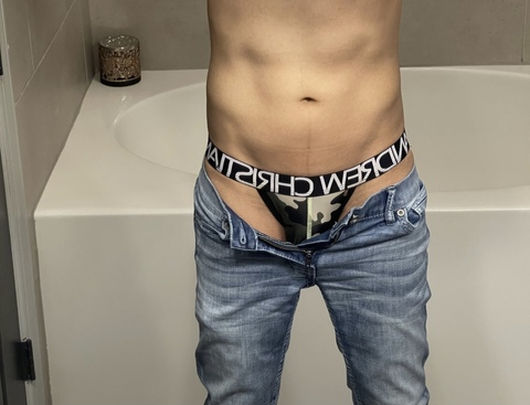 dannyarmpits18 onlyfans leaked picture 1