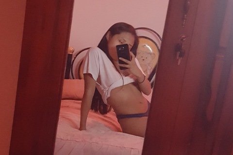 edith1706 onlyfans leaked picture 2