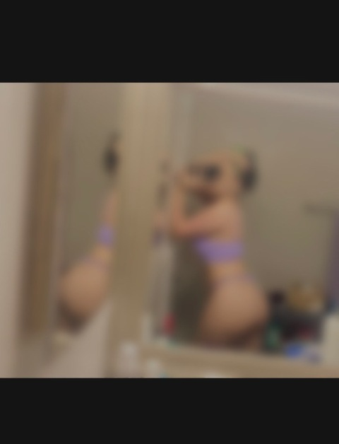 ella.bluexxx onlyfans leaked picture 1