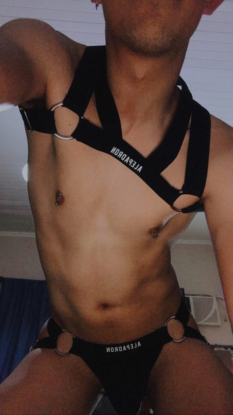franciscovarr8 onlyfans leaked picture 1