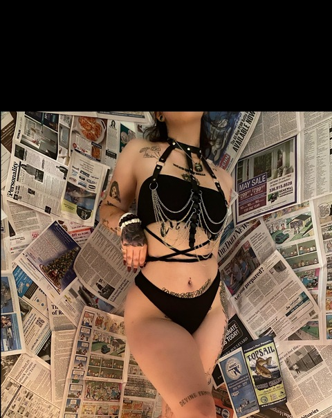 goddess.awakening onlyfans leaked picture 2