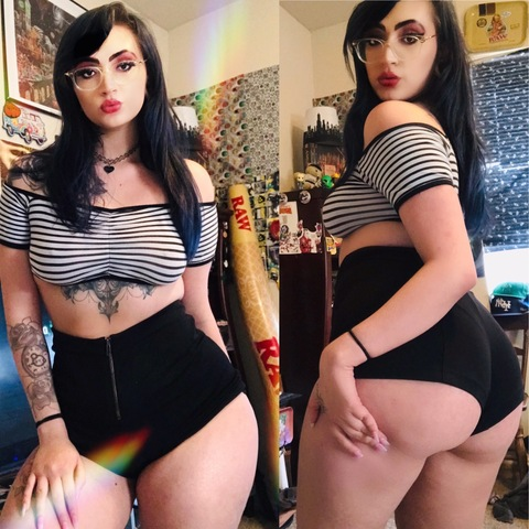 gothmommybarbbie onlyfans leaked picture 1