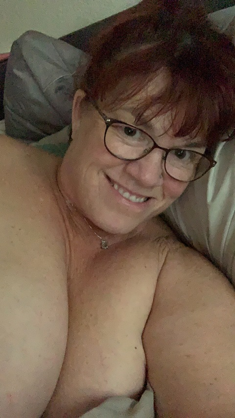 grandma_nika onlyfans leaked picture 2