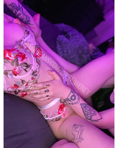 greeenhoney2 onlyfans leaked picture 1