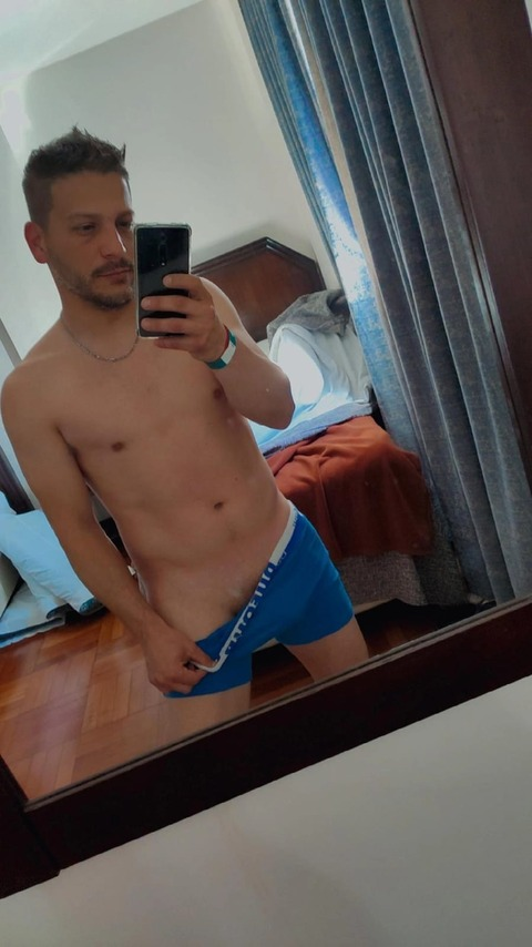 gringoleonel onlyfans leaked picture 1