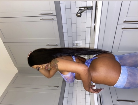 honeypcaramel onlyfans leaked picture 1