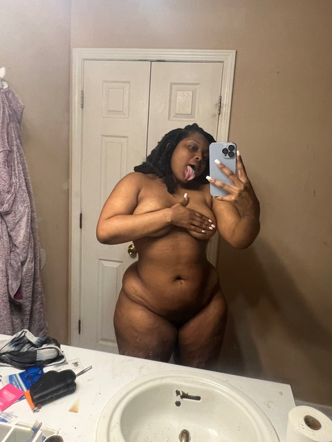 infamoussbooty onlyfans leaked picture 1