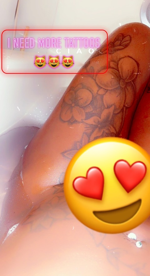 ivorybrown20 onlyfans leaked picture 1
