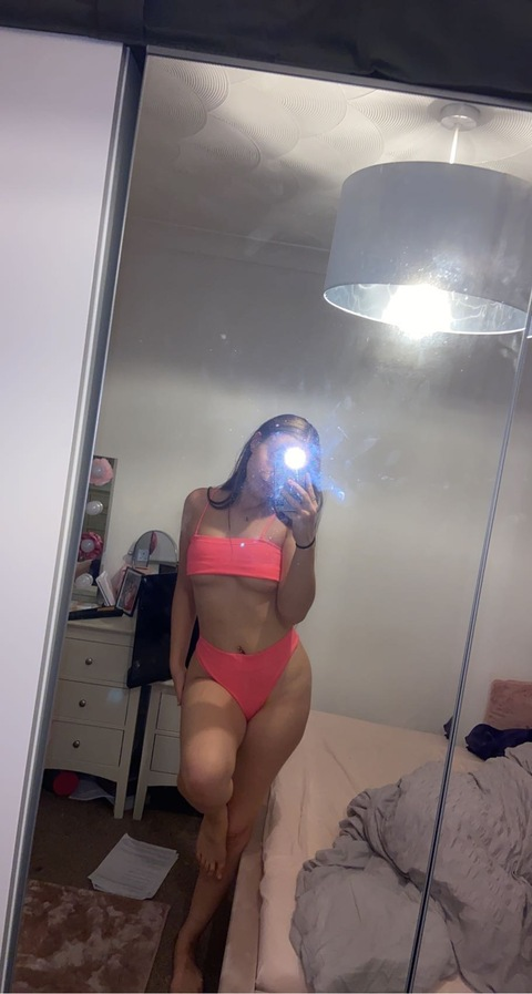 izzyvarela onlyfans leaked picture 1