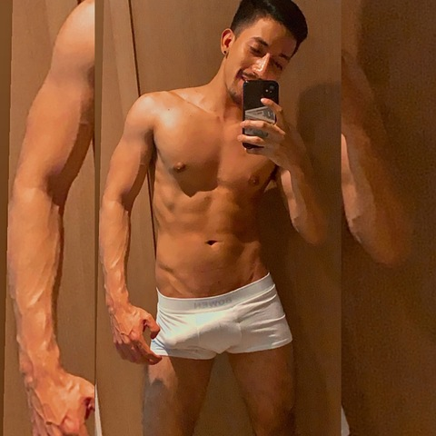 jessromeror onlyfans leaked picture 1