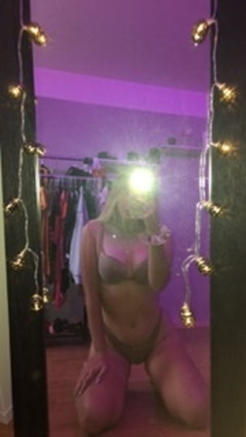 katie0303 onlyfans leaked picture 1