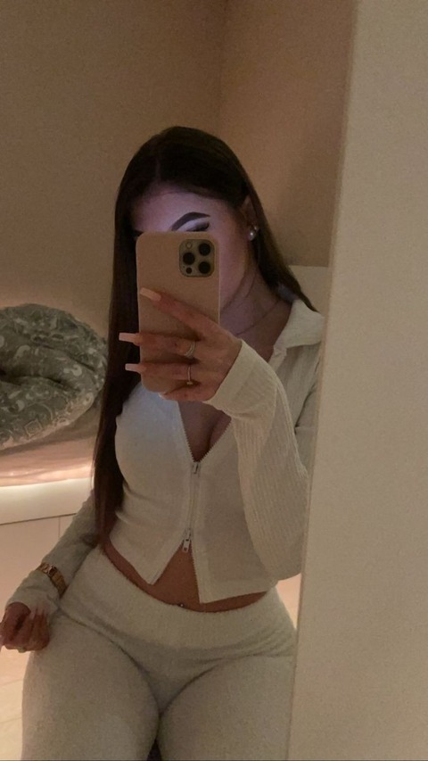 katlatina onlyfans leaked picture 1