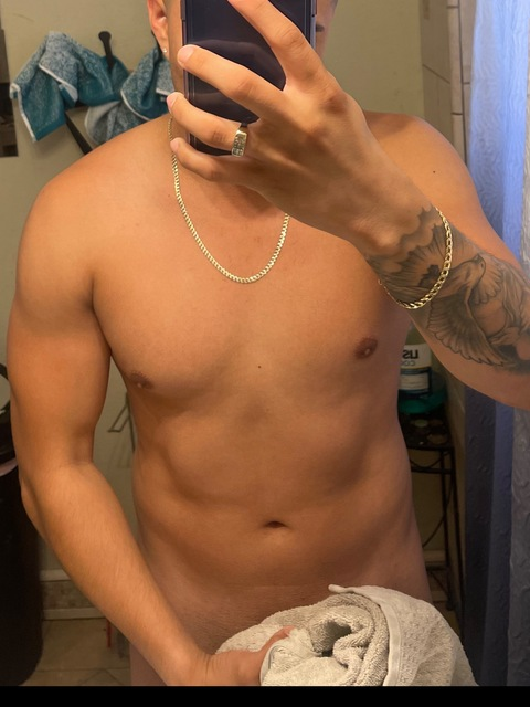 kevinn7 onlyfans leaked picture 2