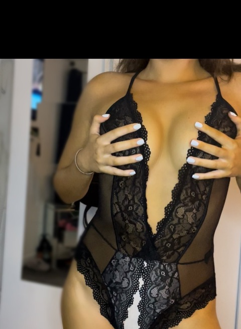 libbymai98 onlyfans leaked picture 2