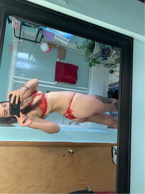 lorrainexxx onlyfans leaked picture 2