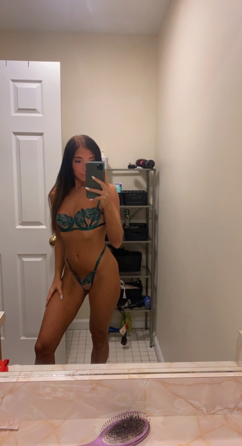 lyss_xoxoxo onlyfans leaked picture 1