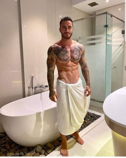 mikechabotfitness onlyfans leaked picture 2