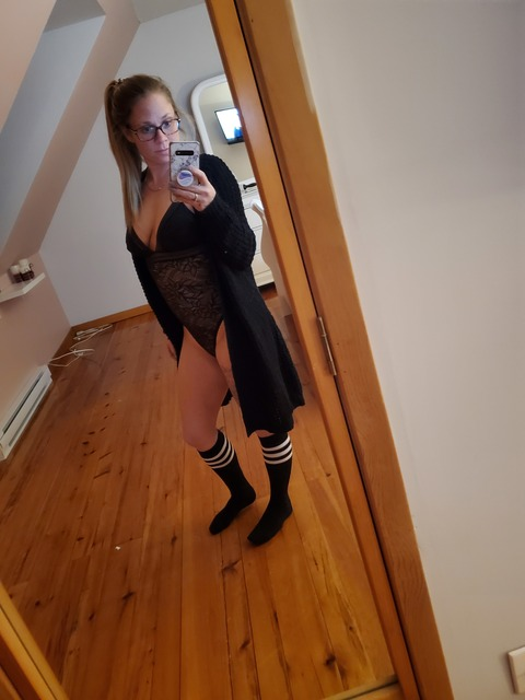 miss17 onlyfans leaked picture 1