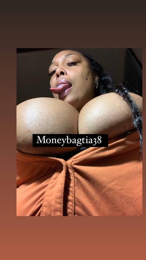 moneybagtia38 onlyfans leaked picture 1