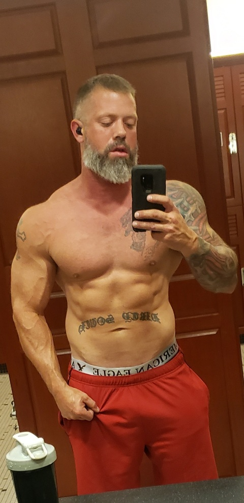 muscle_dad84 onlyfans leaked picture 1