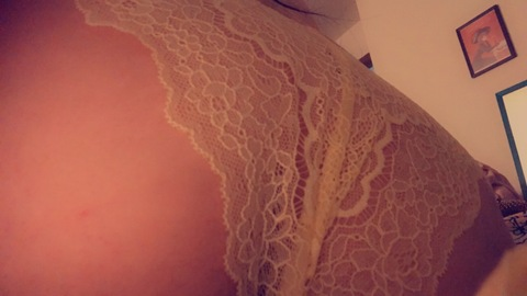 naughtygirl96 onlyfans leaked picture 2