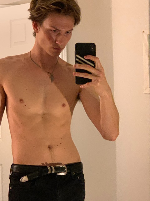 peterrrouge onlyfans leaked picture 2
