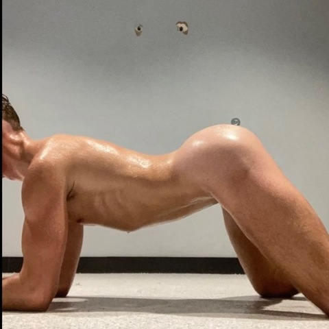 pukashelldude onlyfans leaked picture 1