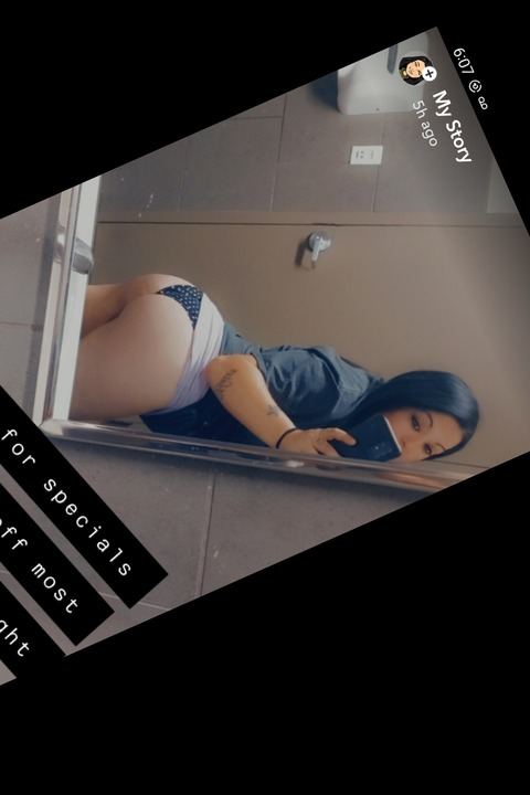 queenbaddie69 onlyfans leaked picture 1