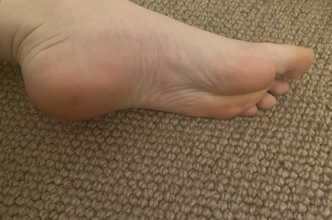 redheadfeetx onlyfans leaked picture 2