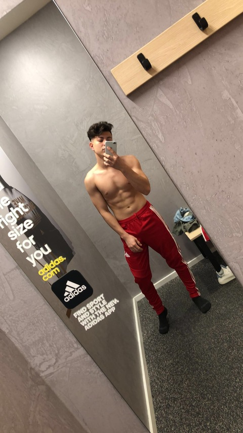 ricardoq1234 onlyfans leaked picture 2