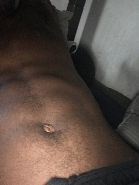 royalchoc0late onlyfans leaked picture 1