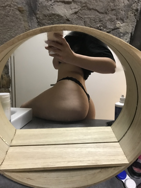 sarah_secret_free onlyfans leaked picture 1