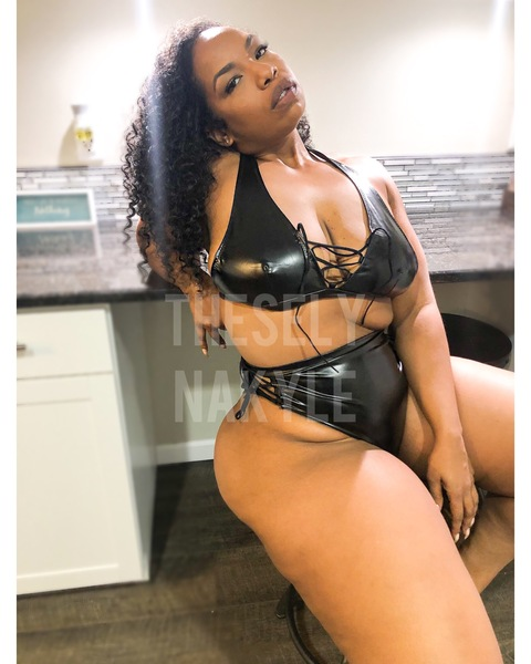 selynakylexoxo onlyfans leaked picture 2