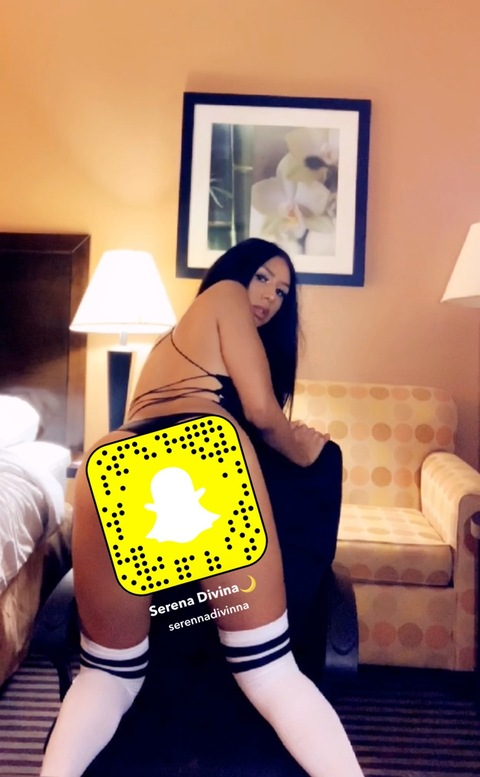 serenadivinaa onlyfans leaked picture 2