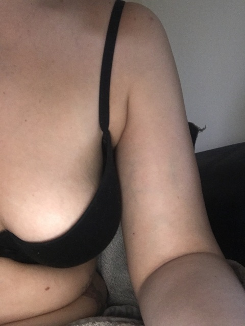 shazzy23 onlyfans leaked picture 1