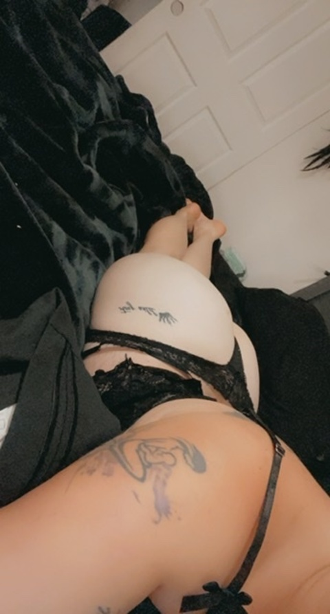 shyybearr onlyfans leaked picture 1