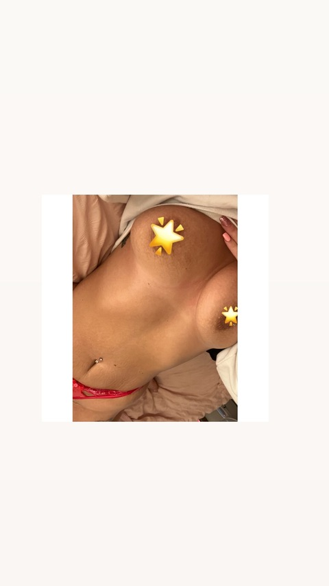 spicylela1 onlyfans leaked picture 1