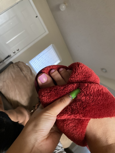 thecamillacruz onlyfans leaked picture 1