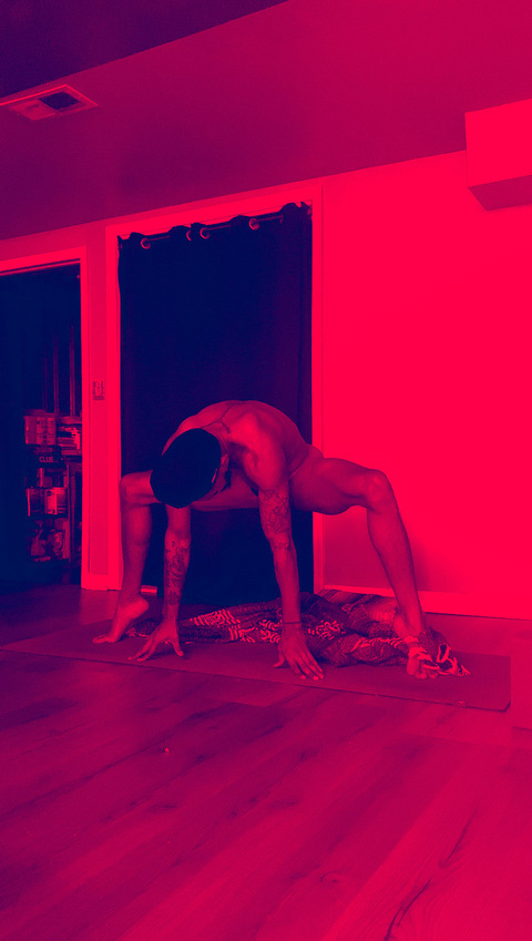 thefreeyogi onlyfans leaked picture 2