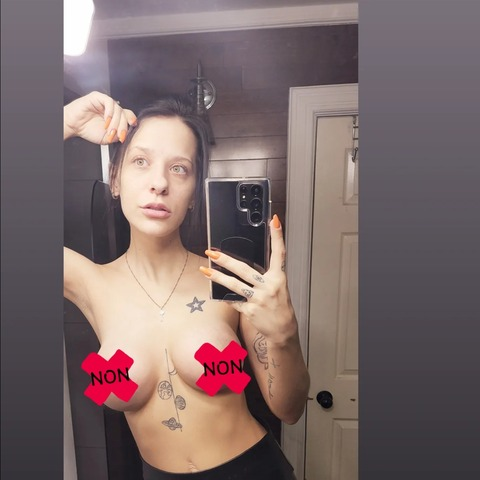 tinysarafree onlyfans leaked picture 1