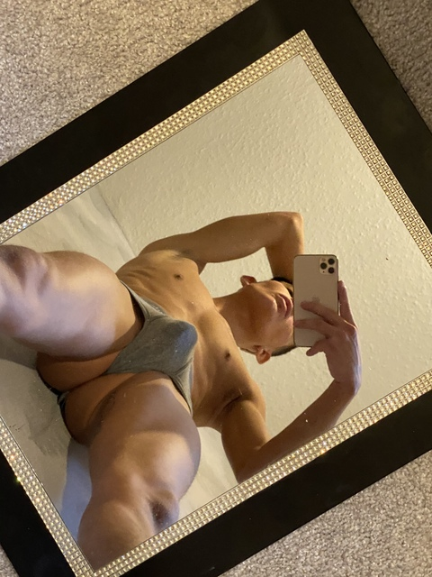 tommyxoxo onlyfans leaked picture 1