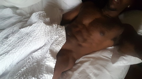 ty_rollandfree onlyfans leaked picture 1